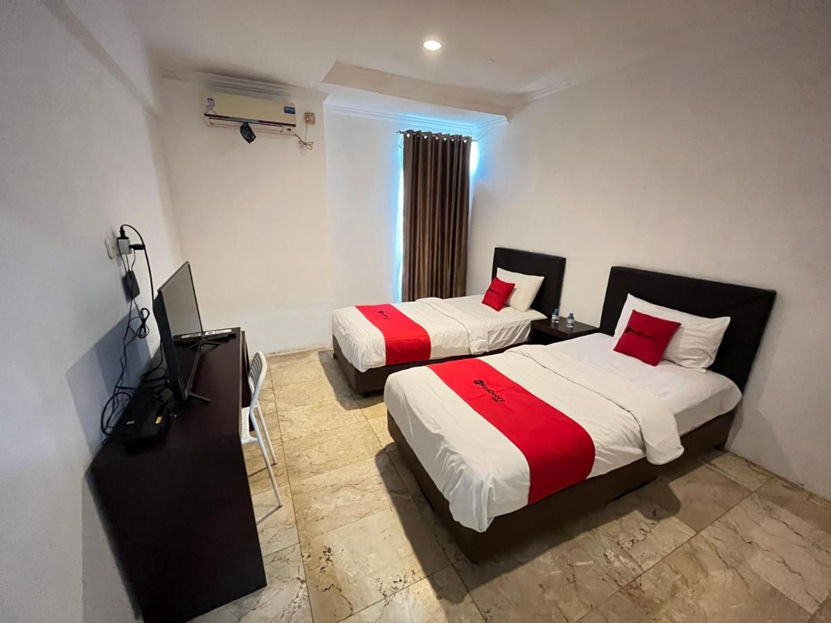 Reddoorz Near Kantor Walikota Manado Eksteriør billede
